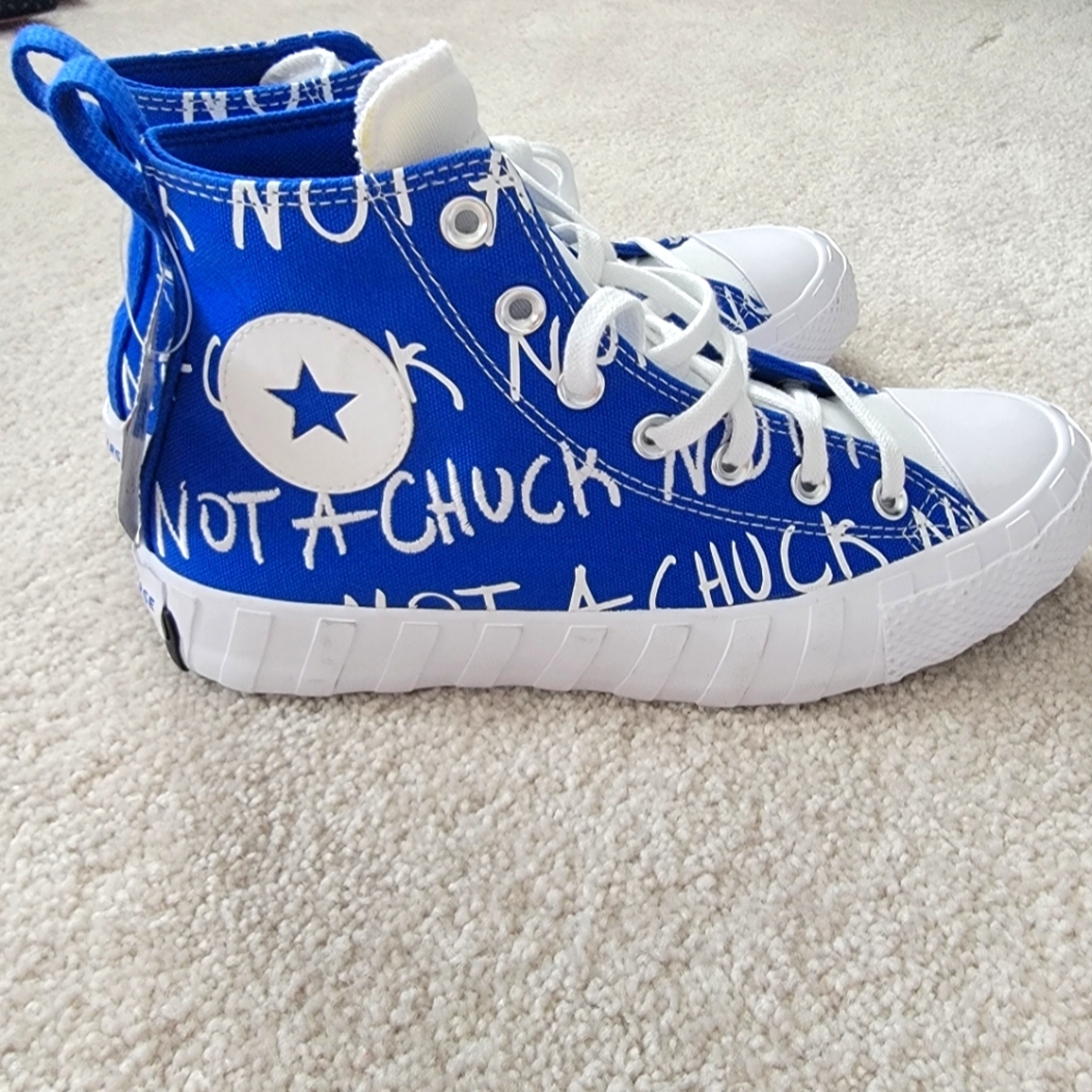 NWT! Converse Not A Chuck Sneakers   big Kid 6/ women 8